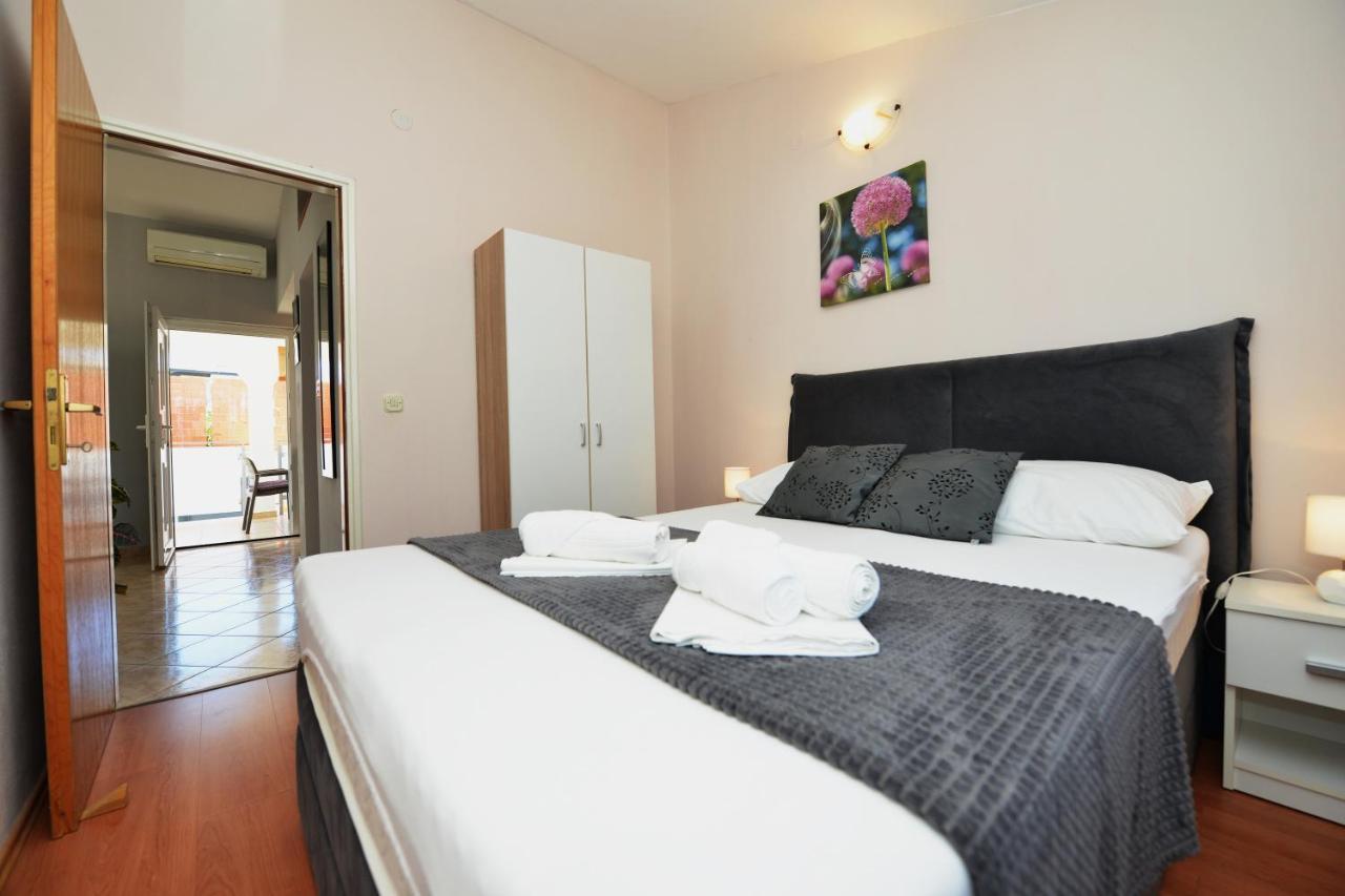 Apartment Lavender Vir Buitenkant foto