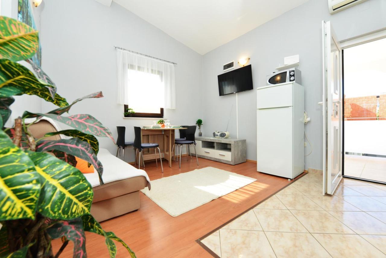 Apartment Lavender Vir Buitenkant foto