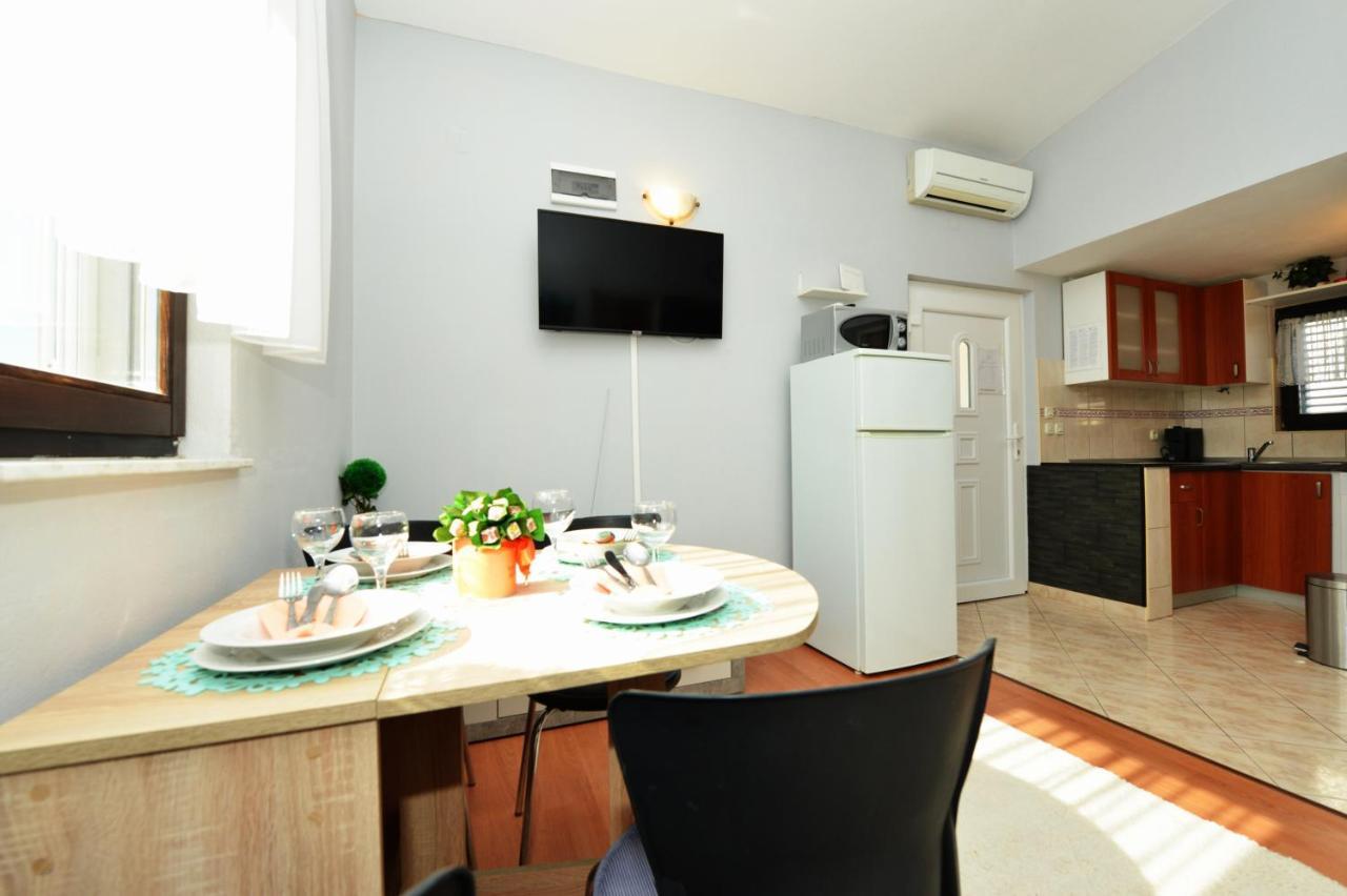 Apartment Lavender Vir Buitenkant foto