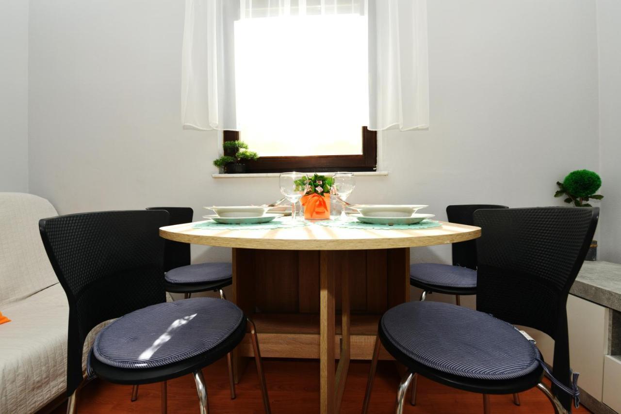 Apartment Lavender Vir Buitenkant foto